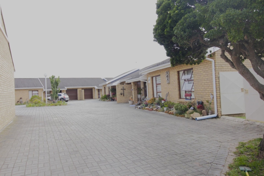 2 Bedroom Property for Sale in Aston Bay Eastern Cape